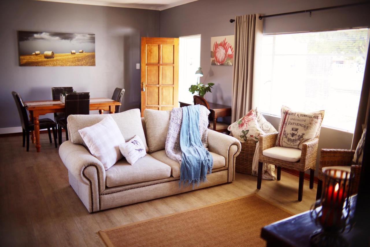 Modern Farm Apartment Lichtenburg Bagian luar foto