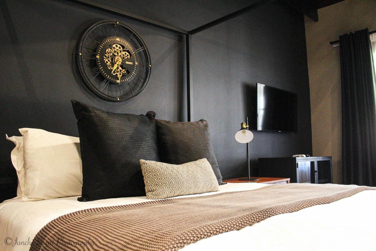 Modern Farm Apartment Lichtenburg Bagian luar foto