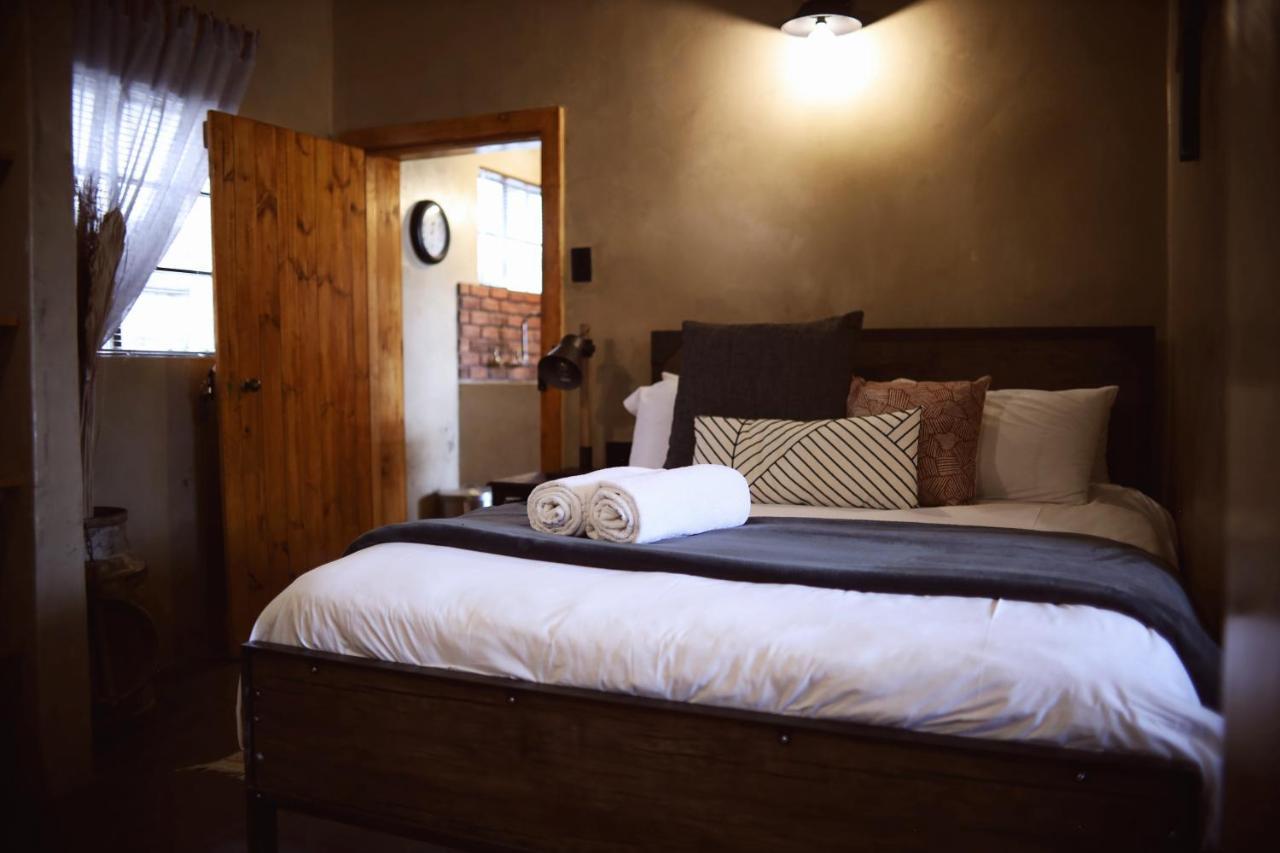 Modern Farm Apartment Lichtenburg Bagian luar foto