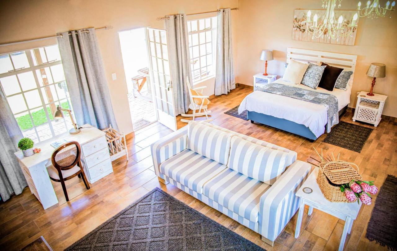 Modern Farm Apartment Lichtenburg Bagian luar foto