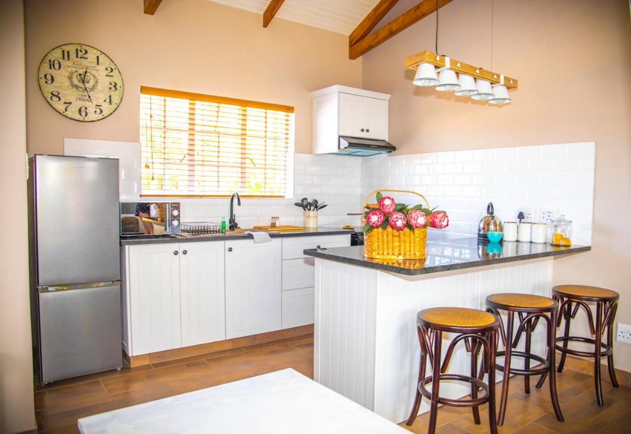 Modern Farm Apartment Lichtenburg Bagian luar foto